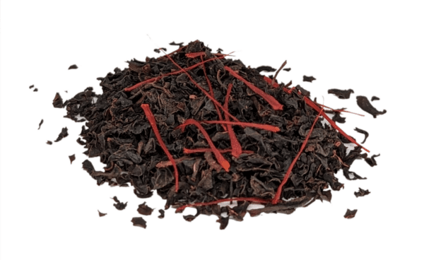 Schwarzer Tee mit Safran Detail